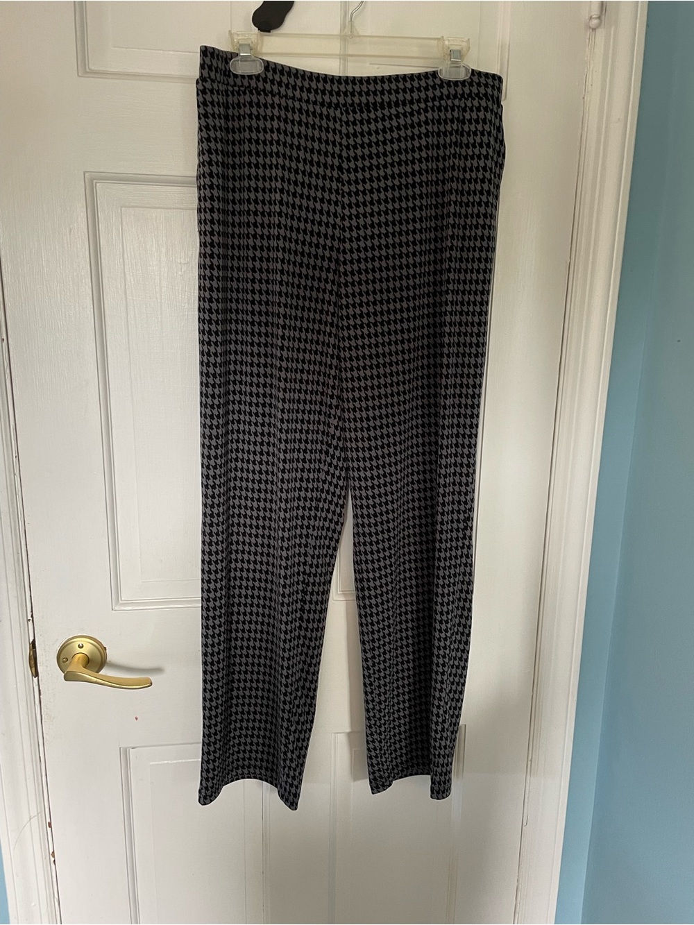 Susan Graver Houndstooth Dress Pants in Black and Gray